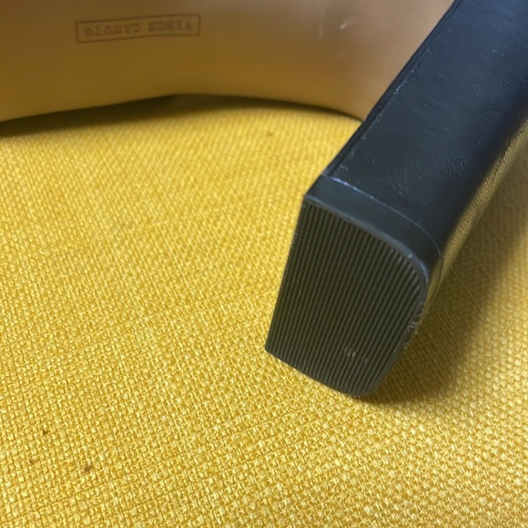 Size 11 black Vince Camuto sling back pumps. Worn once. - Picture 3 of 6